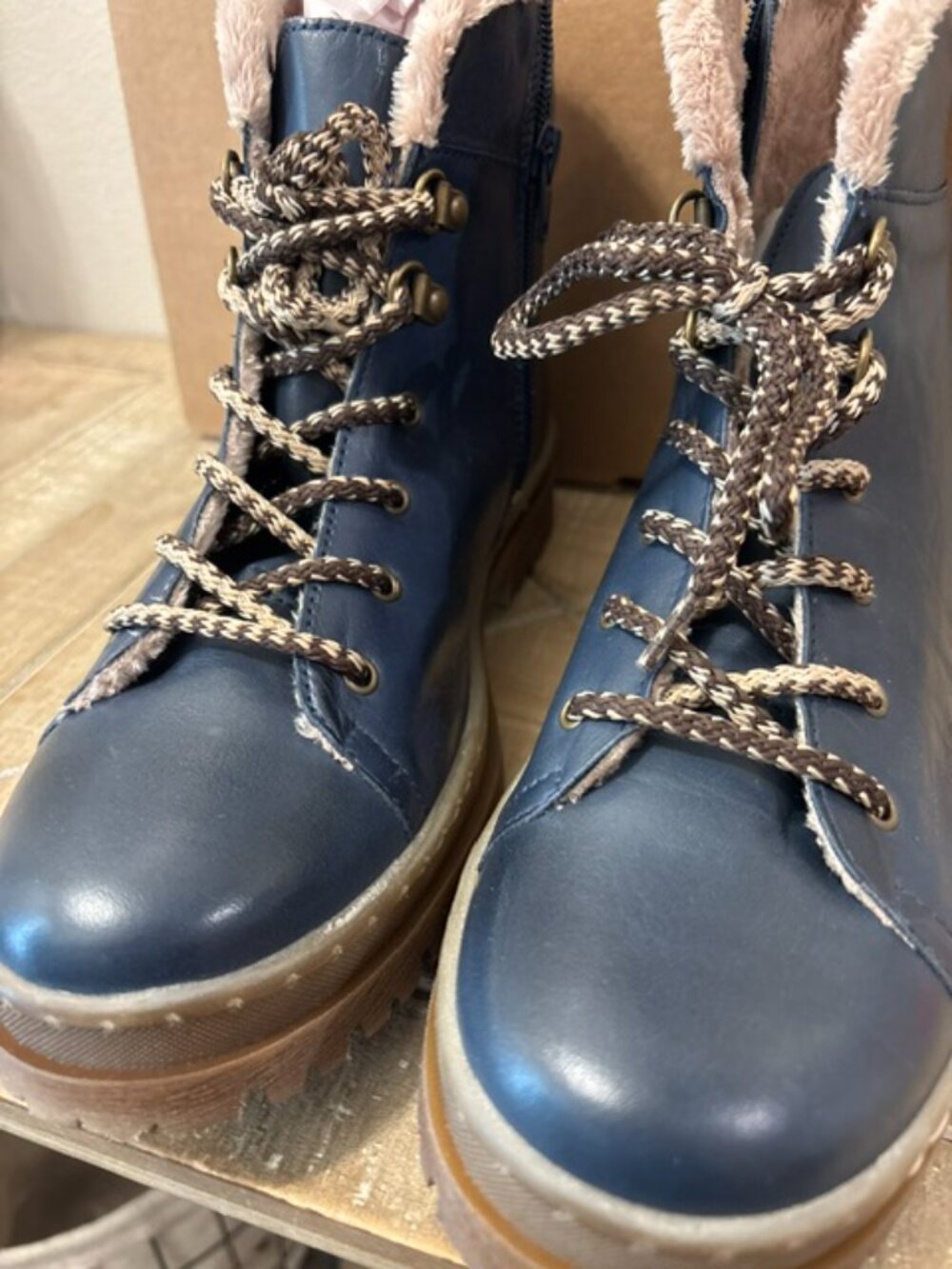 NEW Miz Mooz Auburn Cozy Lined Leather Lace Up Boots Denim EU42 US10.5-11 - Picture 6 of 6